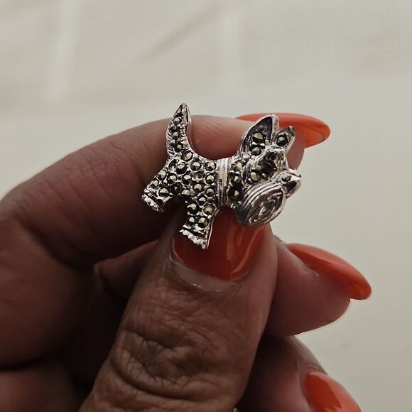 Pooch Dog Pin With Rhinestones Silver - Picture 15 of 16